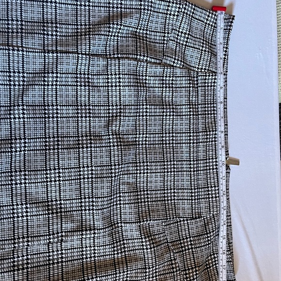 Michael Kors Black and White Checkered Pencil Skirt - Picture 3 of 5